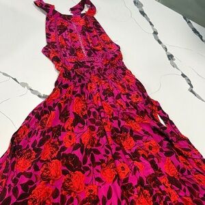 Elegant Floral Maxi Dress - Red and Pink